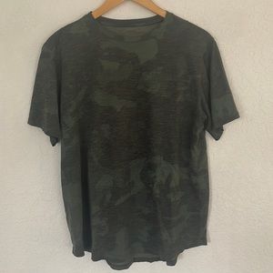 Under Armor Heat Gear Athletic Shirt Size Large